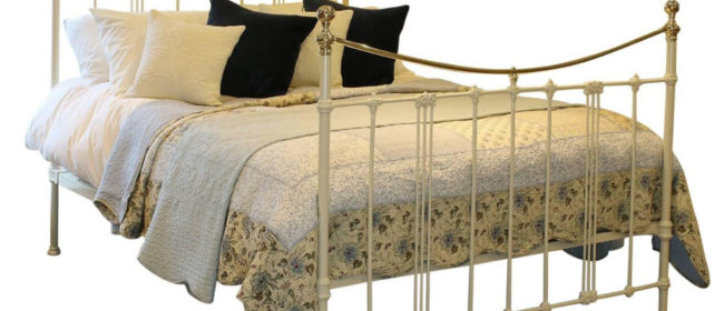 Art Nouveau Bed in Cream – ART2