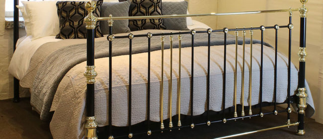 6ft Wide Decorative Brass and Iron Bed  – MSK55