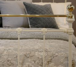 Double-Cream-Antique-Bed-MD98