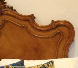 5ft-Louis-XV-Style-Antique-Bed-WIth-Garland-Design-WK150-1