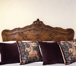 Super-King-Italian-Walnut-Antique-Bed-WSK2