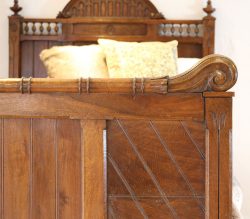 Wooden-Single-Gothic-Style-Antique-Bed-WS12