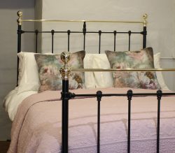 Double-Antique-Bed-in-Black-MD107
