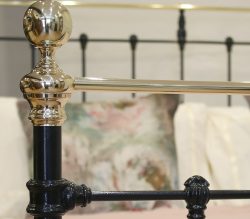 Double-Antique-Bed-in-Black-MD107