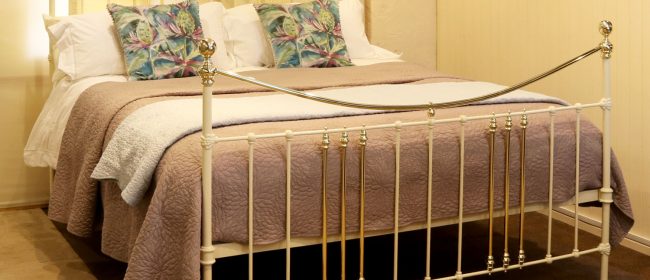 Wide Cast Iron and Brass Antique Bed in Cream MSK67